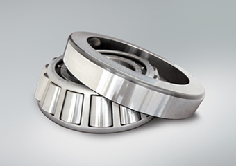 Large gearbox’s roller bearings offer long life